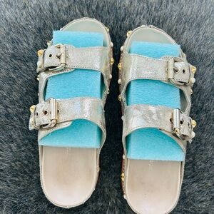 Elegant Silver and Gold Sandals with Metallic Buckles Stuart weitzman size 7